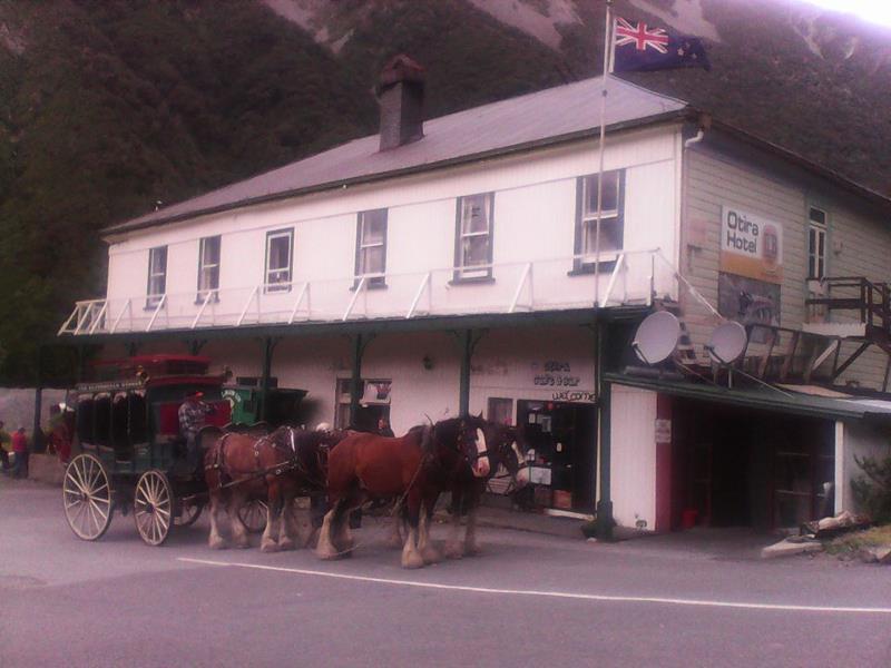 Otira Stagecoach Hotel Eksteriør bilde