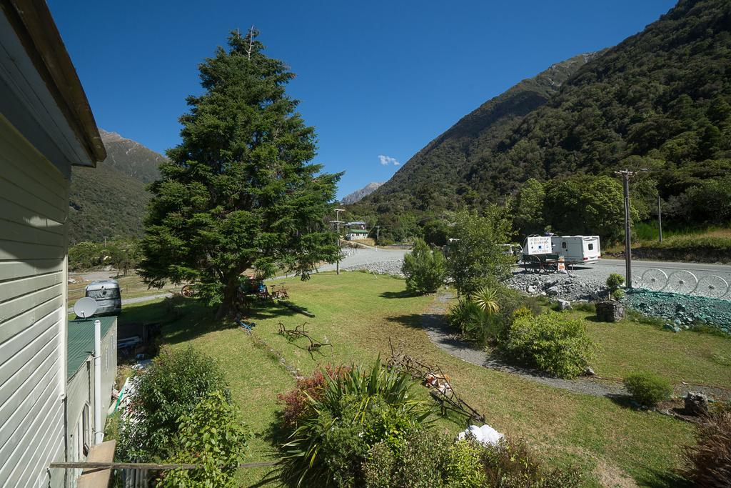 Otira Stagecoach Hotel Eksteriør bilde