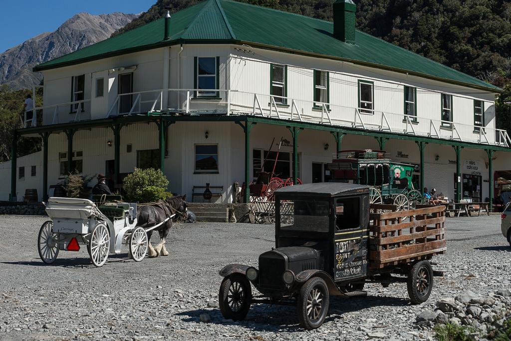 Otira Stagecoach Hotel Eksteriør bilde